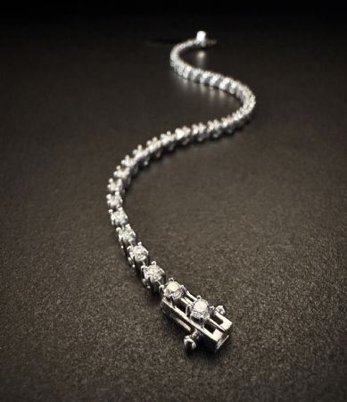 Bracciale  tennis  in  oro  bianco 