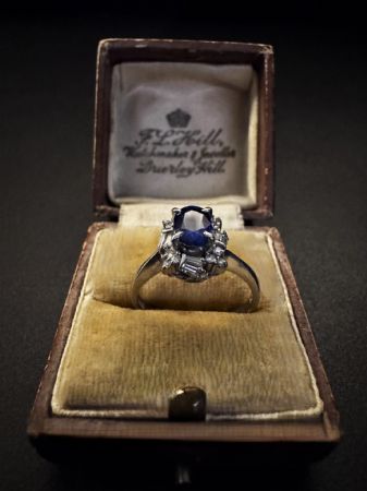 Bague avec Saphir et Diamants