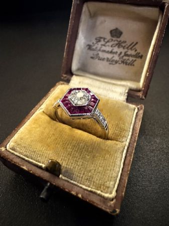 Anello  con  Rubini  e  Diamanti  