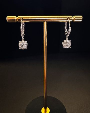 Orecchini   pendenti   con  Diamanti  1.20  ct.