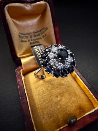 Anello  con  Zaffiri  e  Diamanti  