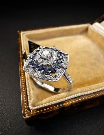Anello  con  Zaffiri  e  Diamanti  