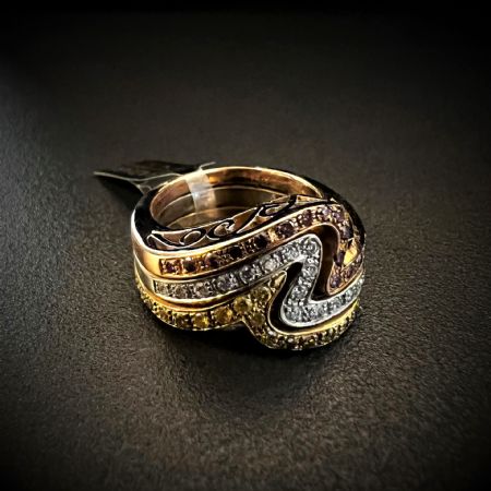 Bague avec Diamants FANCY roses, jaunes et blancs